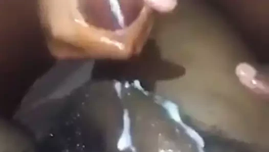 Nut üzerinde onun çük