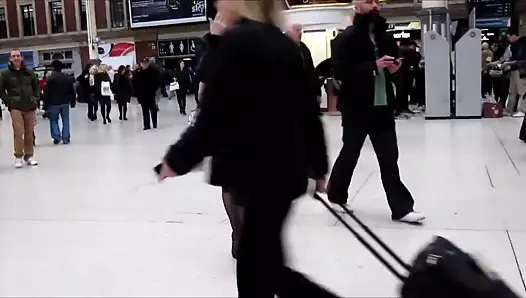 Feminizm kadınsı olmaktır, değil mi!