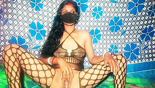 Mampi yenge yeni sikişiyor ve seksi kızlar