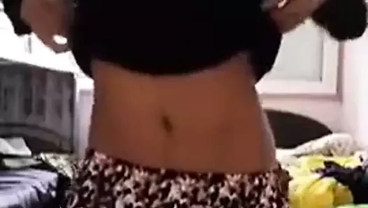 Kanadalı Hintli genç kız büyük memeli göt 16