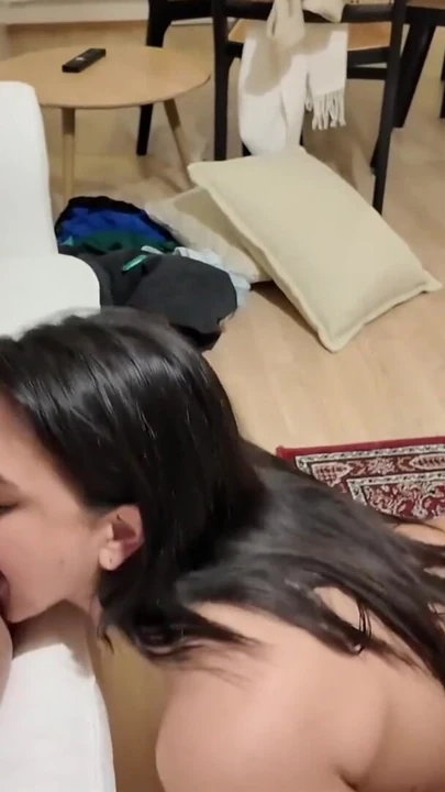 "Azgın genç kız zenci adamın götünü dilliyor" dan unutulmaz an