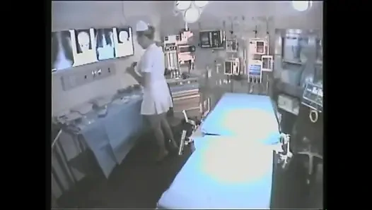 Maleficent hemşire götten sikişiyor