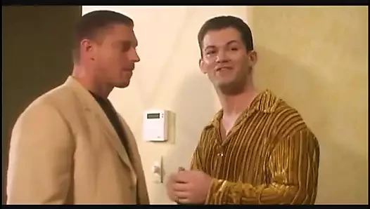 Kelsey memeli güzel bir sikişmeden önce sikişiyor ve sakso çekiyor