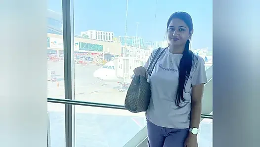 Hintli üniversiteli kız Neeta Sharma evde tamamen romantik bir şekilde eğleniyor