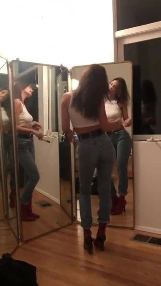 Jeans Dance