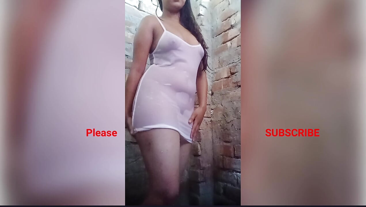 Ateşli seksi banyo videom evde tek başına