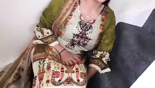 Hintli sürtükler eğleniyor