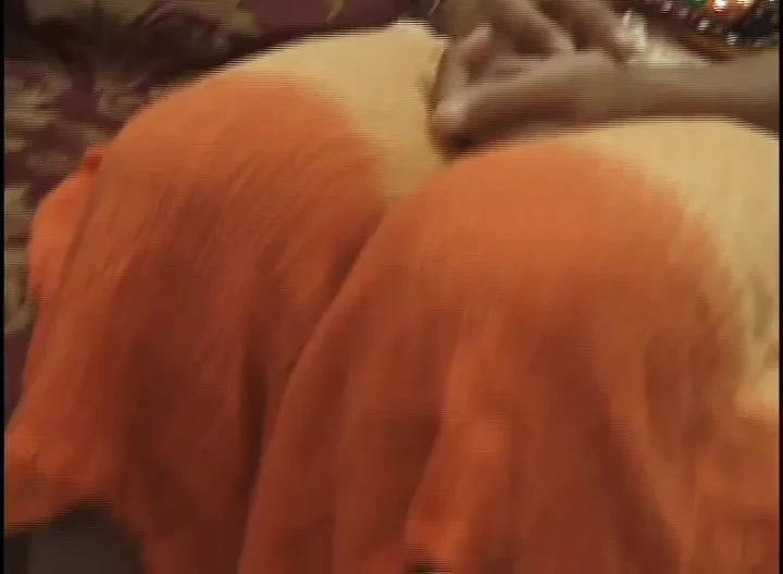 ट्यूटोरियल - एक भारतीय गृहिणी दो विदेशी लंडों के साथ कैसे चुदाई करती है