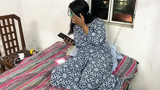 Indian Bhabhi Ne Apne Boyfriend Ko Call Kar ke Bulaya Aur Bathroom Me Kiya Sex. Clear Hindi Audio