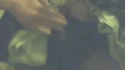 tranny fransız hizmetçi içinde siyah külot sahip bir orgazm ile siyah tayt