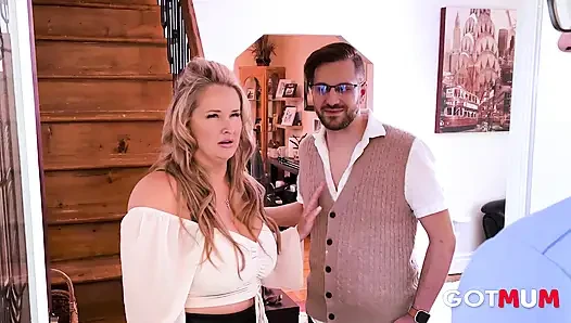Anne var - büyük memeli sevimli büyük memeli orta yaşlı seksi kadın 2 şanslı adam tarafından çifte penetrasyon ve anal seks yapıyor