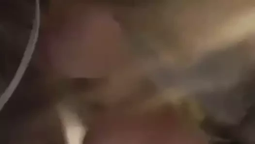 Sarkık memeler sallıyor