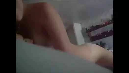 Fit French College Girl chevauche ma bite comme une deesse