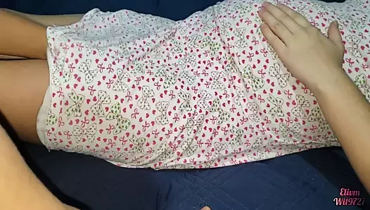 Xxx desi - üvey erkek kardeş ve üvey kız kardeş arasındaki ilk yaramazlık üvey kız kardeşini bir pornoyla etkiledikten sonra. Clea ile