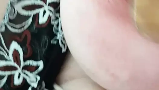 İskoç sürtük Sara Cuma eğlencesi bölüm 3