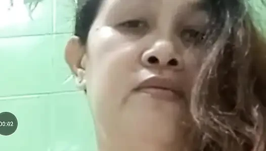Götlü kız bana tekrar oynamak istiyor