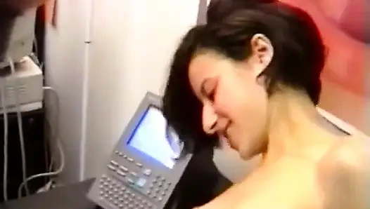 Caroline, muhteşem küçük erkek delisi, sağduyulu ve çok heyecanlı.