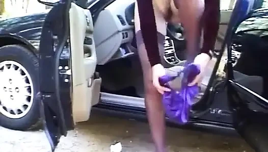 Arabada çiş pantolonu