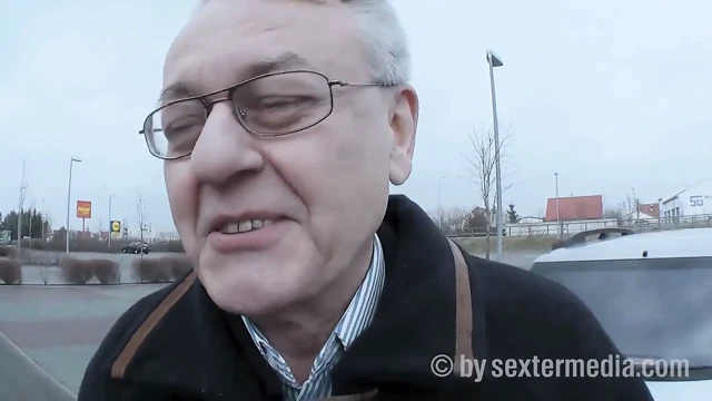 Dede Sarışın, Üç Delikli Kısrakla Sevişip Işiyor