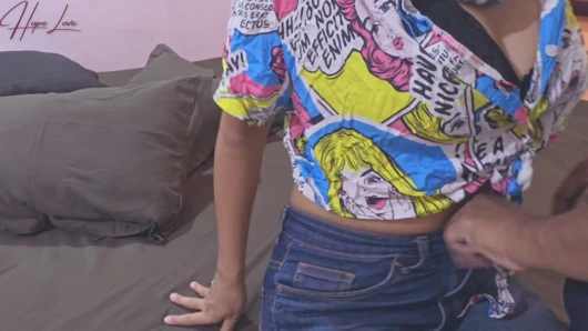 Ateşli Komşu Büyük Dick Adamın Onu Sikmesine İzin Verir.