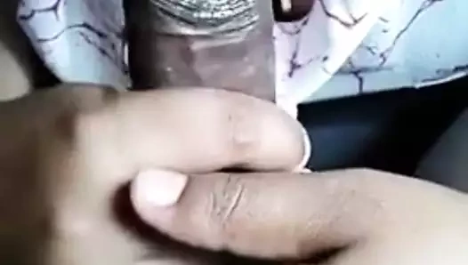 Desi kızın ağzına yakın çekim