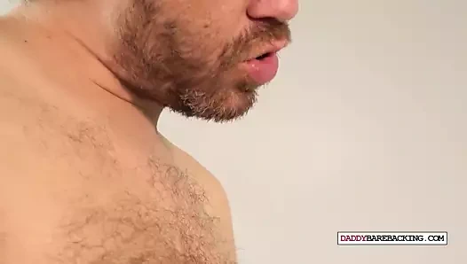 Twink gets parmaklı ve yetiştirilmiş tarafından dilf sonra veren bj