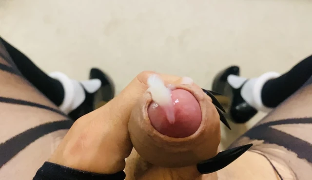 High heels ile yakın çekim cumshot