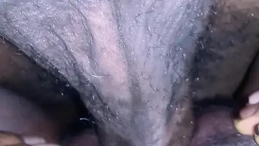 Seksi Afrikalı zenci genç kız bbc bakış açısı emdikten sonra ıslak amcığını emmek için okulu astı