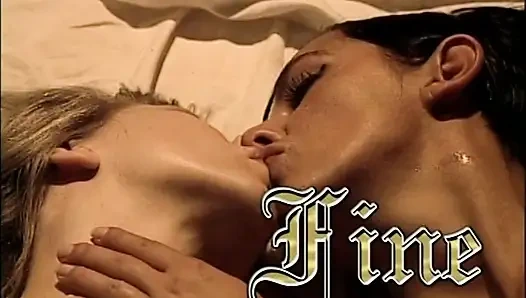 Amcık büyük yarakla sikişiyor dörtlü seks emiyor