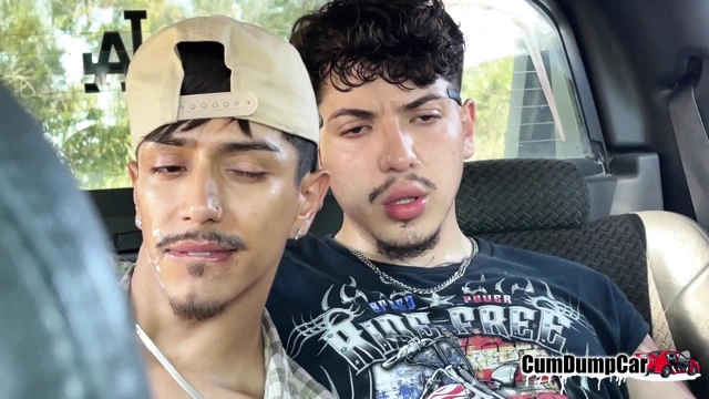 Büyük boşalma! Dl homie araba eğlencesini emiyor hardcore gay