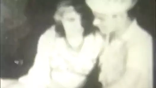 Ateşli hatun grup sekste üç yarakla sikiliyor