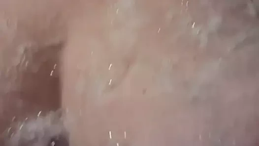 Crystal sous la douche partie 2