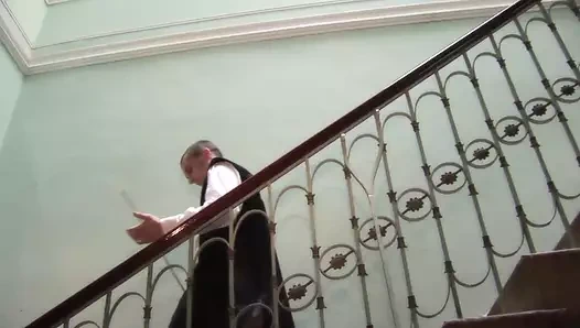 Elizabeth Lawrence kahverengi saçlı deneyimli bir kadın