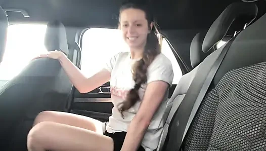 Bir Uber almak ve arka koltukta yaramazlık yapıyor