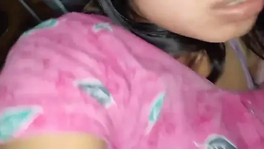 Kız arkadaşla boşalma ateşli amcık yalama gösterisi