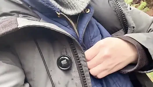 Amcık kayaya işiyor