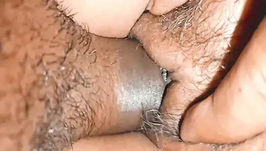 Kıllı kız bakire amcıklı viral seks net inliyor
