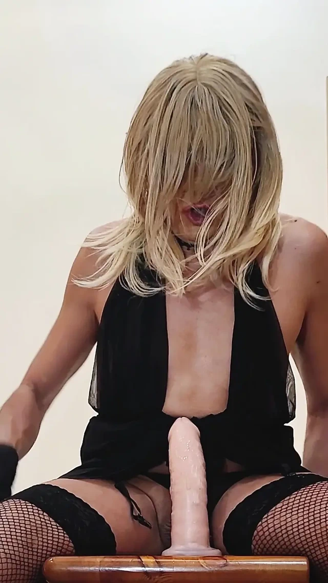 Luzia_Tv boşalana kadar yarağına oturayım?