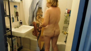 Penny bu sabah duşundan önce