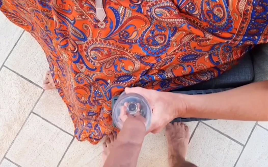 Selena'nın seksi açık havada oral oyunları