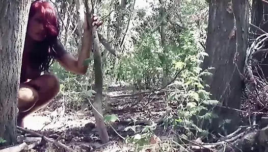 Ormanda halka açık seks ve büyük zenci yarağı ile ırklararası