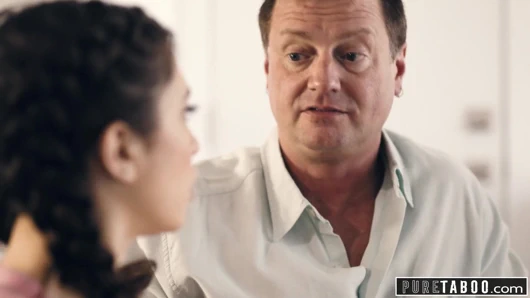 Saf Tabu - Sapık Ebeveynler, Gencin Değiştirildiğini Ortaya Koyuyor