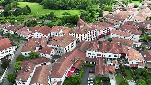 Büyük yarak üzerinde iki küçük Fransız kız