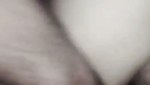 Üvey kız kardeş doğum gününün kutlamasında sikiliyor.
