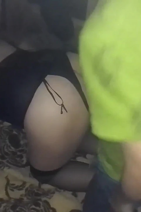 İç çamaşırlı kızım