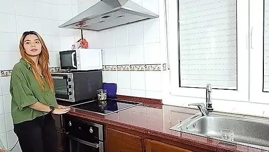 Erkek arkadaşımla seks yapmayı ve beni gerçekten sert sikmesine bayılıyorum