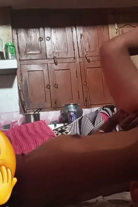 Üvey kız kardeş