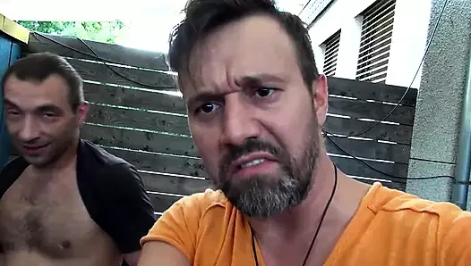 Ateşli Alman cilt 4'ü sikiyor - bölüm 5