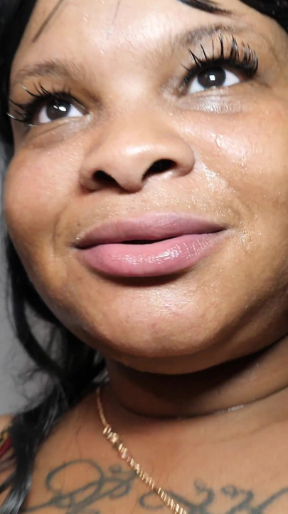 Tam video. seksi büyük n güzel acemi Carmel Squirtz Redzilla tarafından sikiliyor