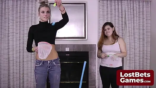 Carmen'in elleri dolanıyor, tokatlıyor ve ustaca parmaklıyor